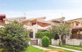Stunning apartment in Botricello with 2 Bedrooms